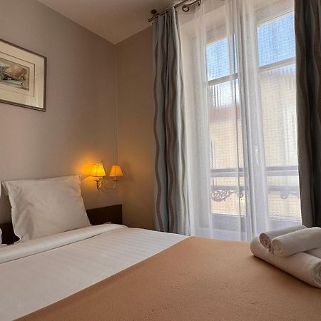 Hotel Paris Vesinet- Logis Hotel Restaurant Le Vésinet Dış mekan fotoğraf