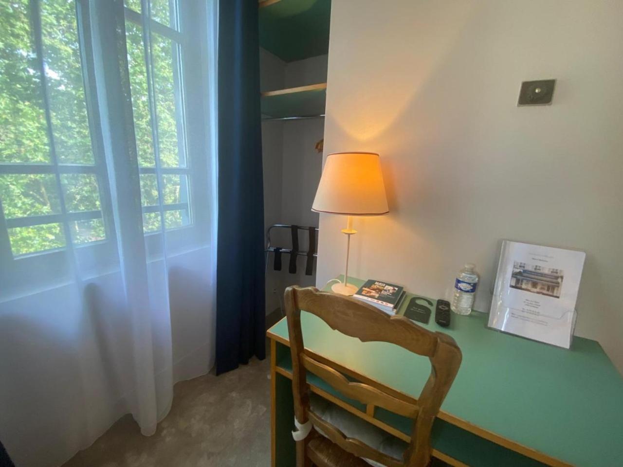 Hotel Paris Vesinet- Logis Hotel Restaurant Le Vésinet Dış mekan fotoğraf