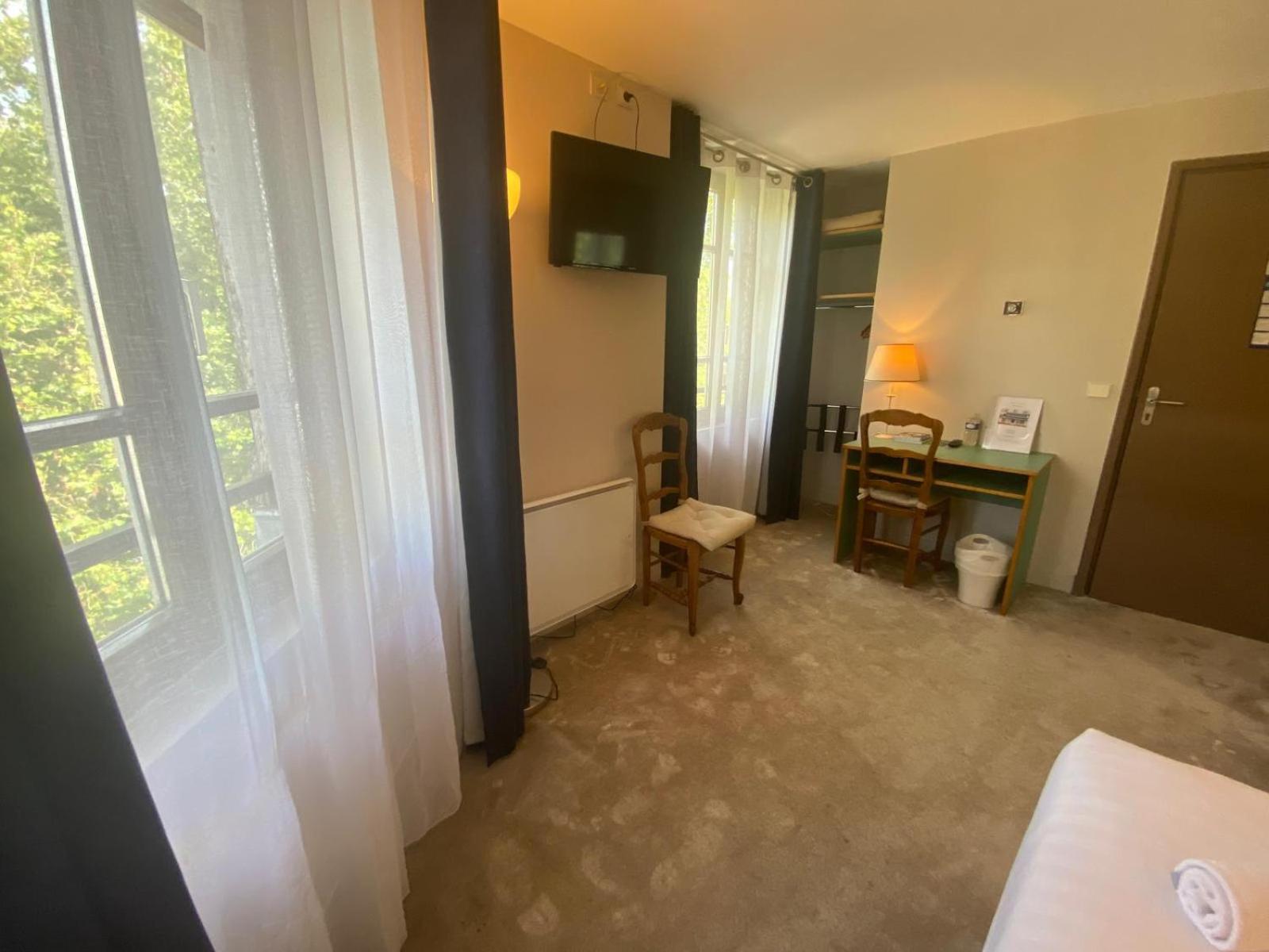Hotel Paris Vesinet- Logis Hotel Restaurant Le Vésinet Dış mekan fotoğraf