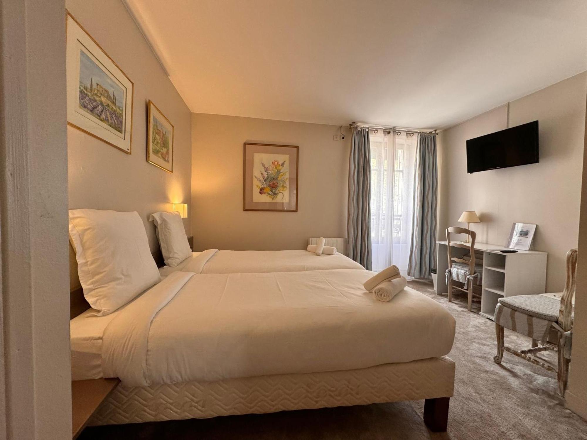 Hotel Paris Vesinet- Logis Hotel Restaurant Le Vésinet Dış mekan fotoğraf